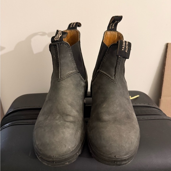 Blundstone Leather Boots - Picture 2 of 4